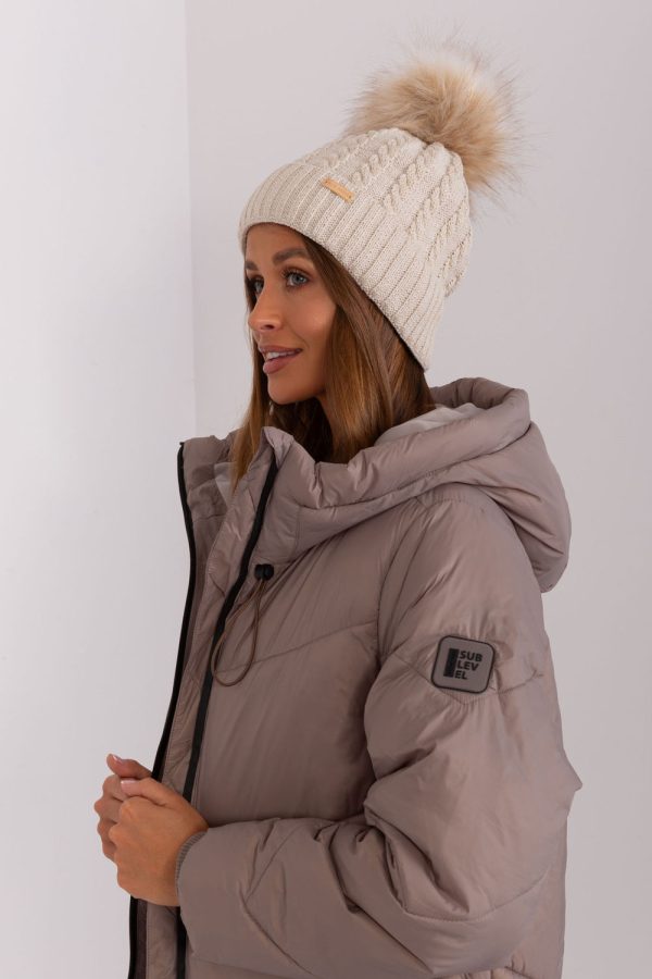 Cap model 187438 Rue Paris