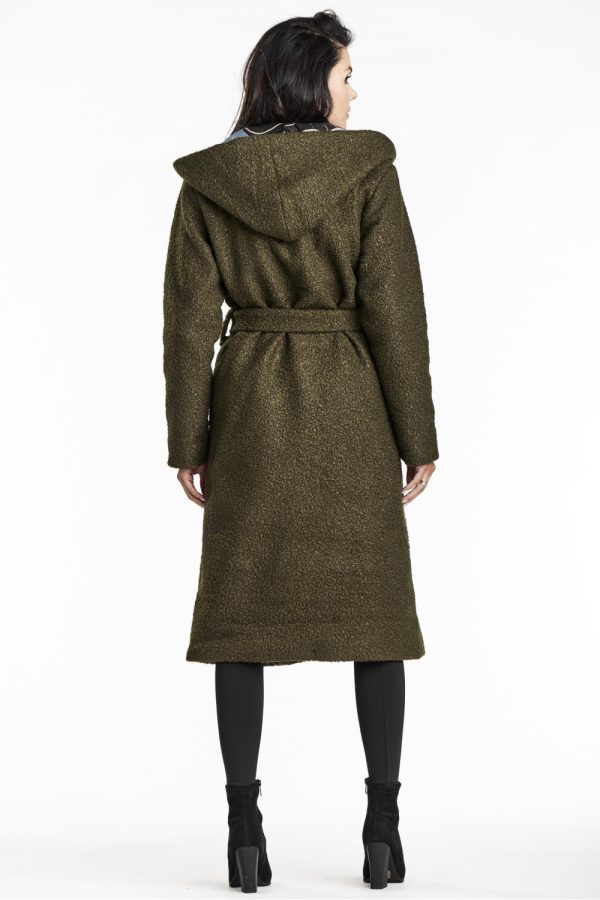 Coat model 200558 awama