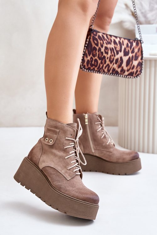 Platform boots model 201171 Step in style