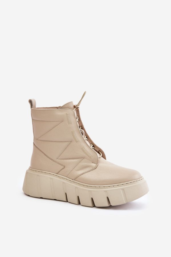 Platform boots model 202820 Step in style