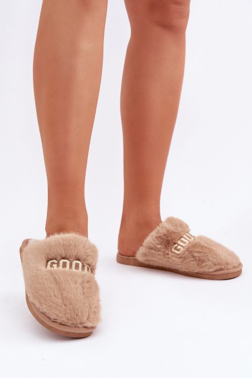 Slippers model 204941 Step in style