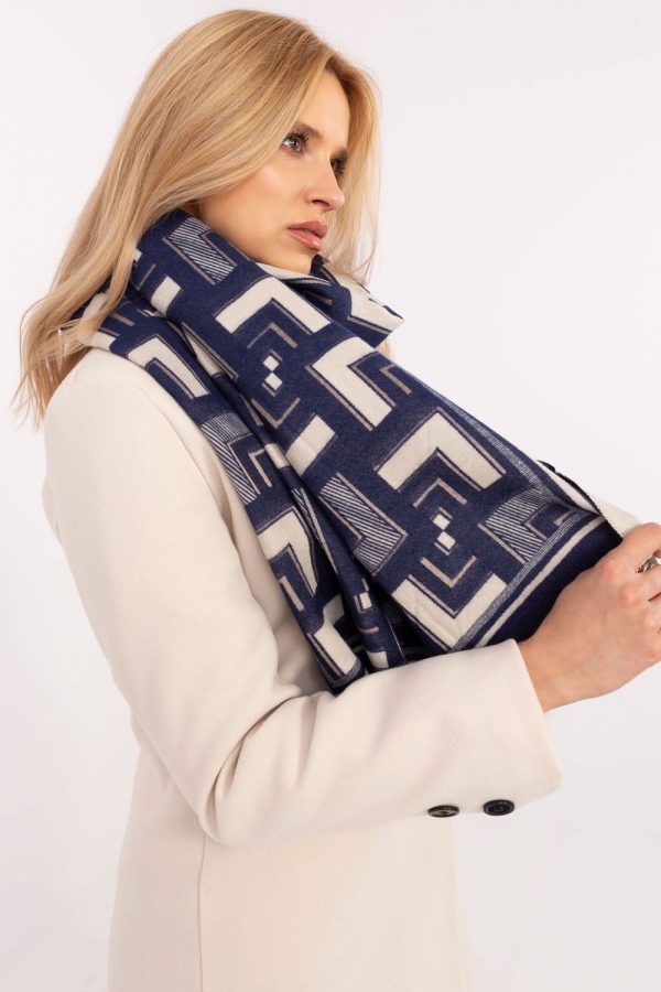 Shawl model 205966 AT