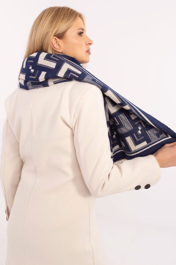 Shawl model 205966 AT