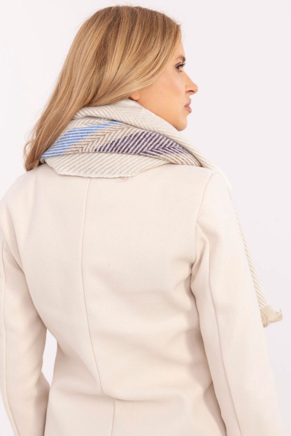 Shawl model 206041 AT