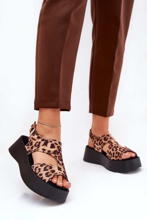 1068297 Buskin model 209901 Step in style