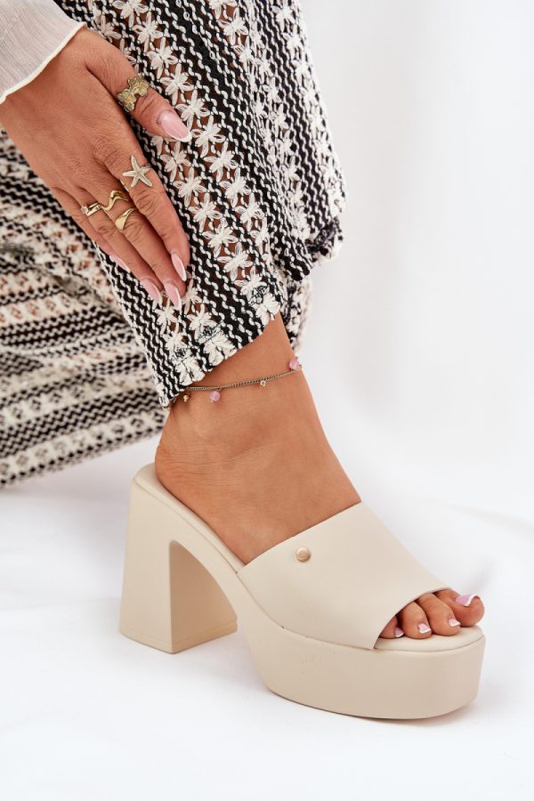 Heeled sandals model 209943 Step in style