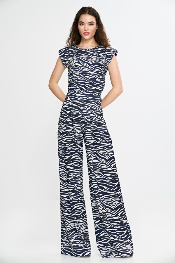 Suit model 210073 Nife
