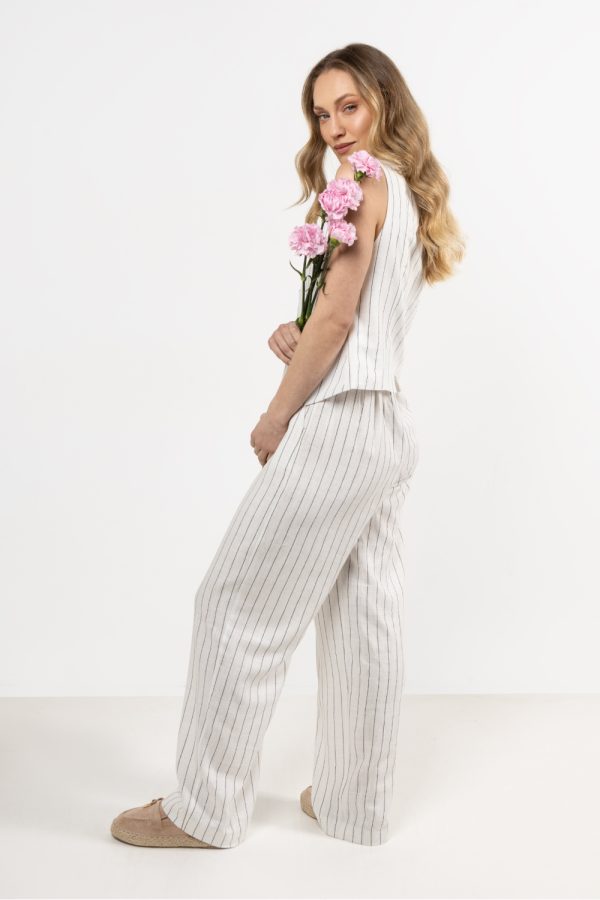 Women trousers model 212188 awama