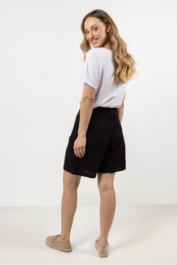 Shorts model 212198 awama