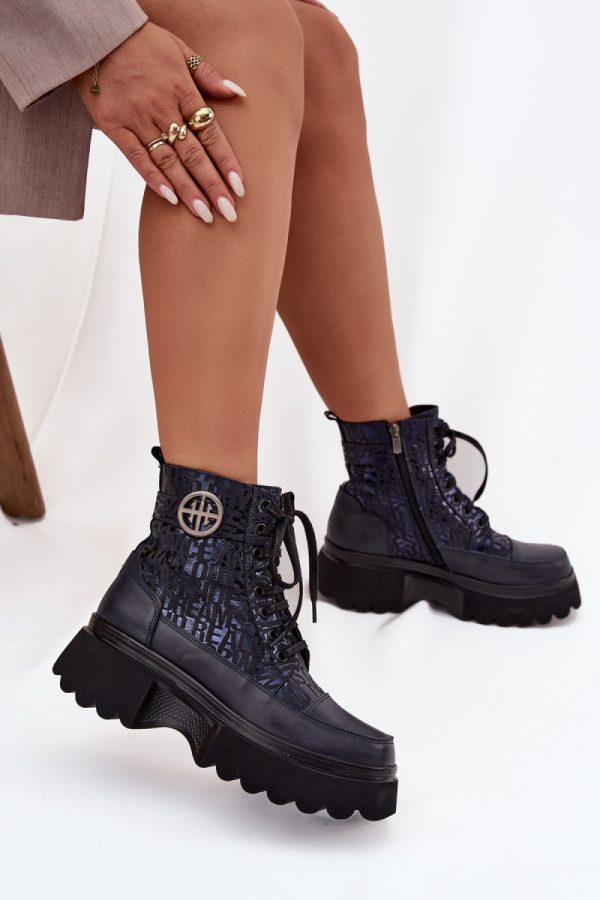 Platform boots model 222950 Step in style