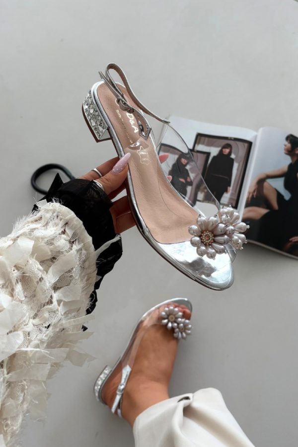 Sandals model 225150 Step in style