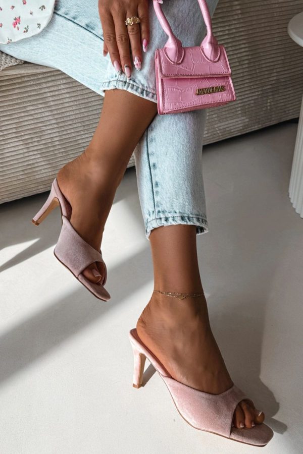 Heeled sandals model 226525 Step in style